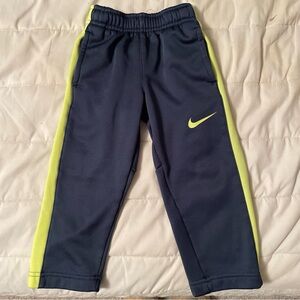 Nike Boy Therma Fit Pants Toddler 2T Neon Navy Blue Fleece Lined Athletic